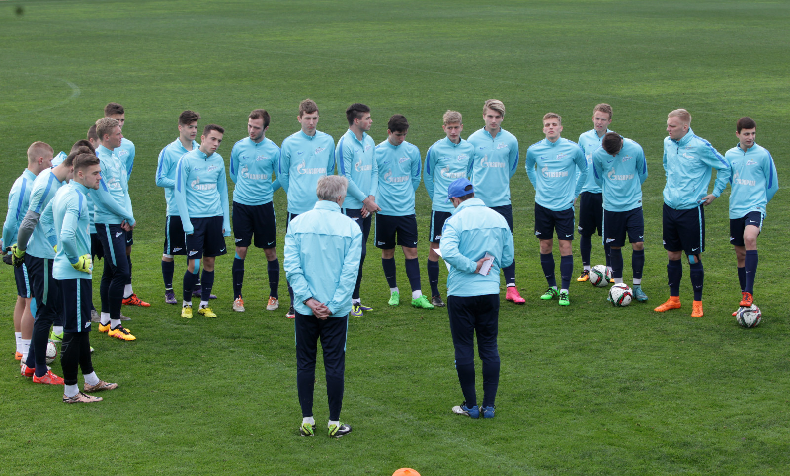 Тренировка «Зенита»-м на сборе в Испании 28 января 2016 года