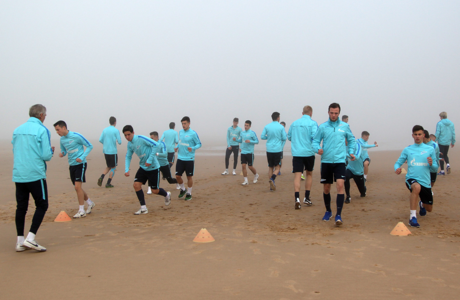 Тренировка «Зенита»-м на сборе в Испании 28 января 2016 года