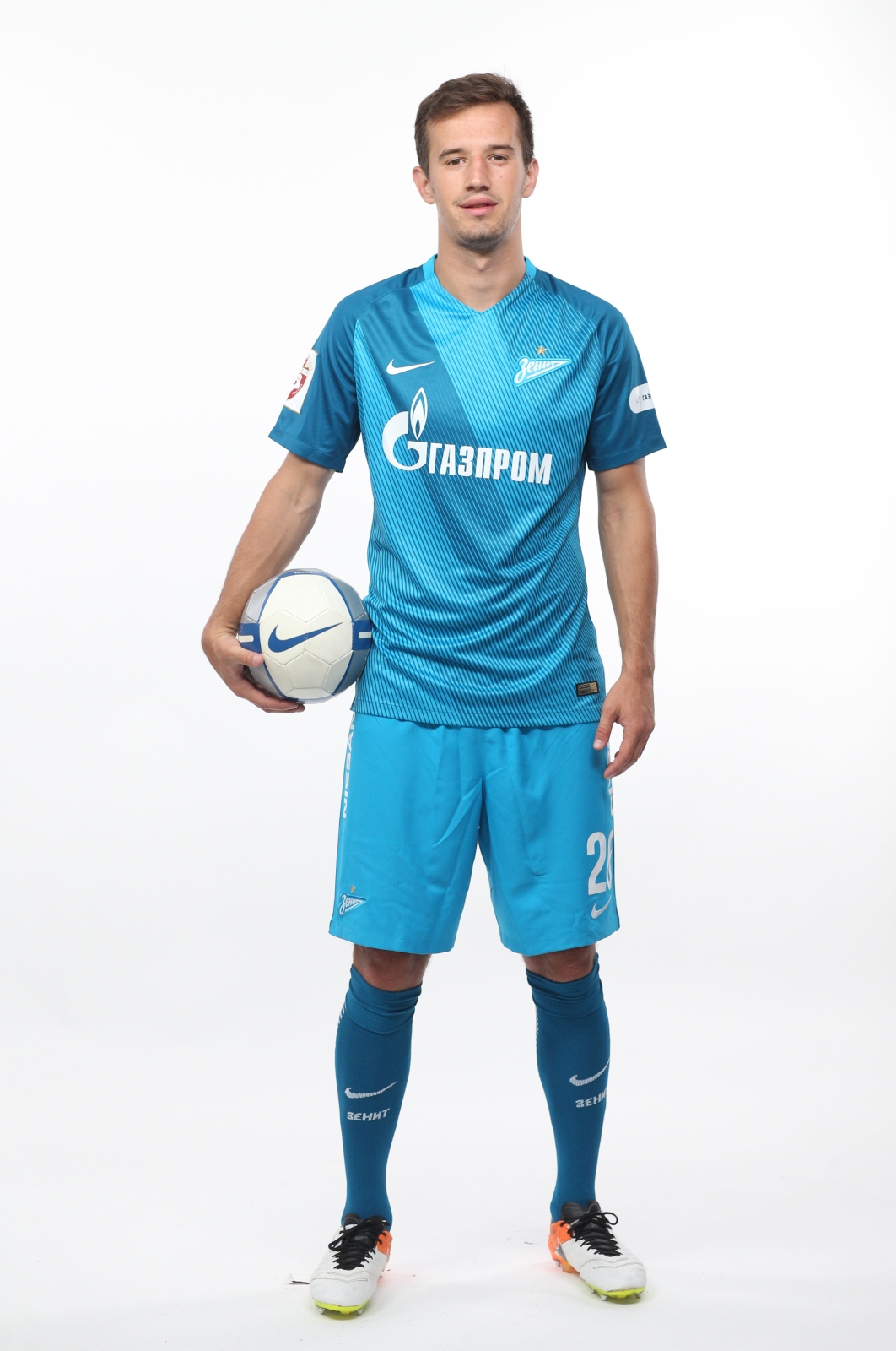 Фотосессия футболистов и тренеров основного состава ФК «Зенит» сезона 2016/2017