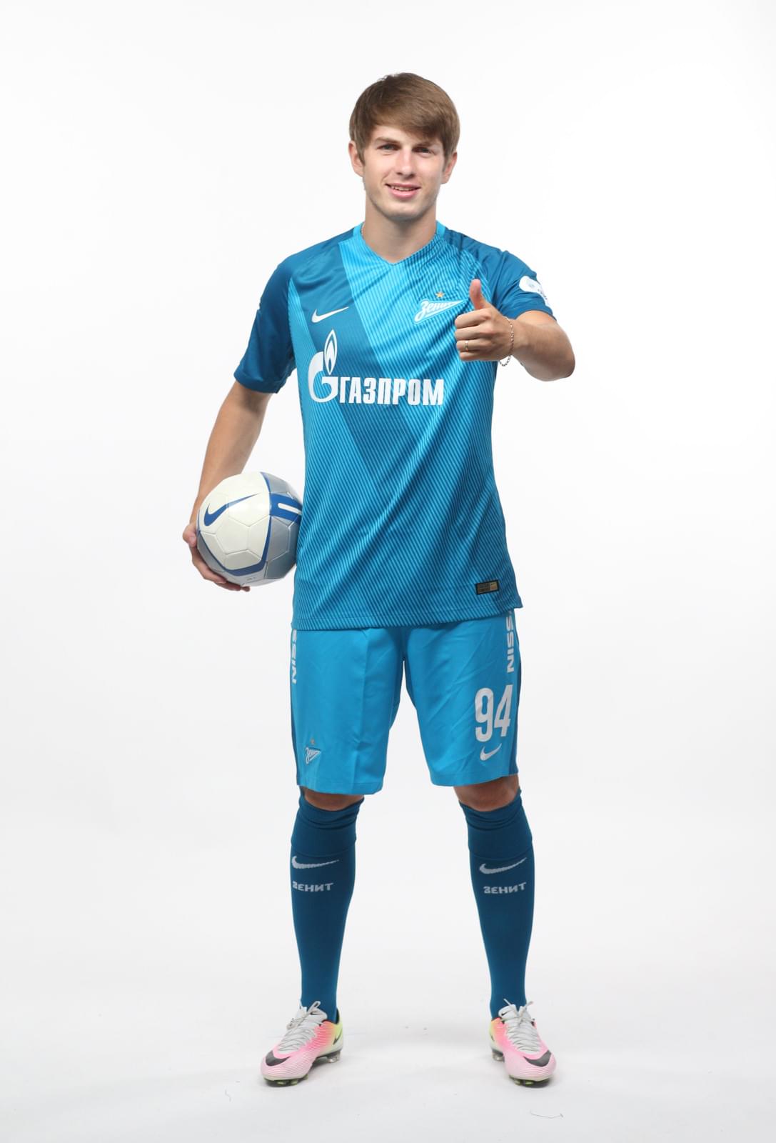 Фотосессия футболистов и тренеров основного состава ФК «Зенит» сезона 2016/2017