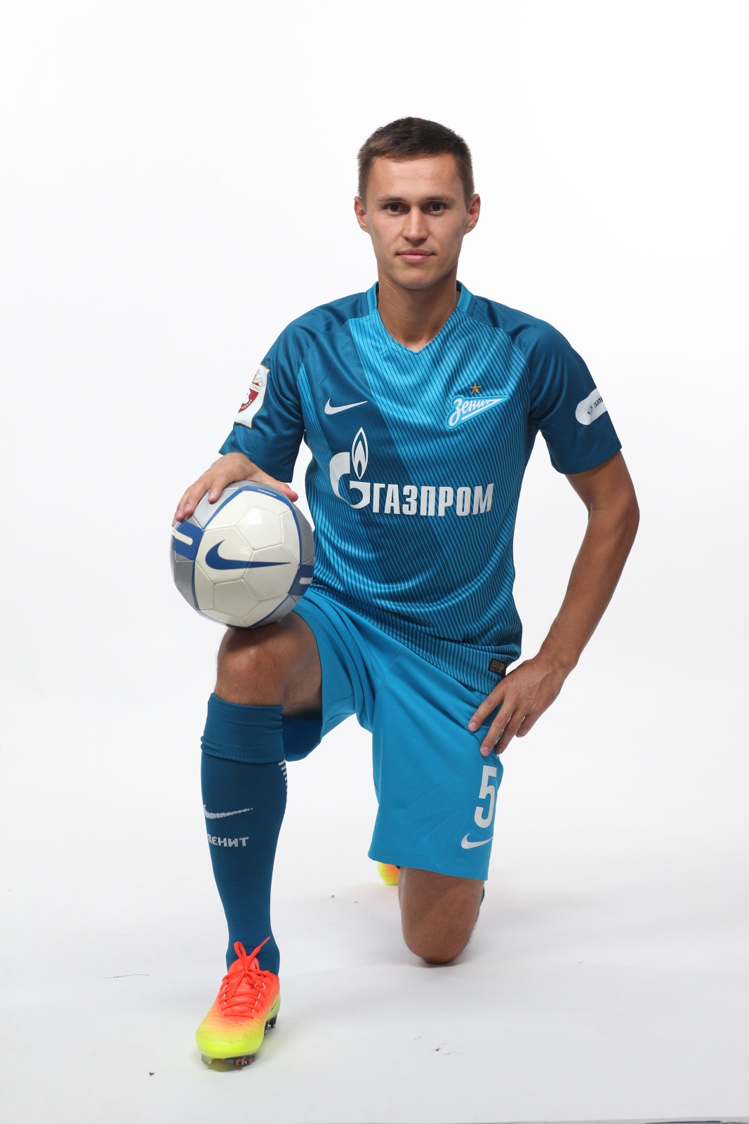 Фотосессия футболистов и тренеров основного состава ФК «Зенит» сезона 2016/2017