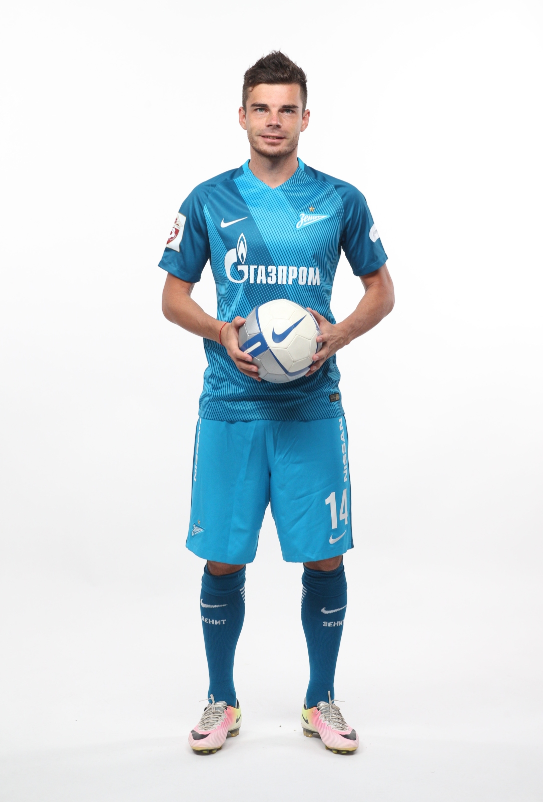 Фотосессия футболистов и тренеров основного состава ФК «Зенит» сезона 2016/2017