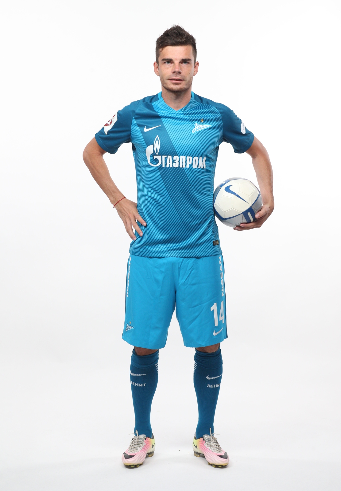 Фотосессия футболистов и тренеров основного состава ФК «Зенит» сезона 2016/2017