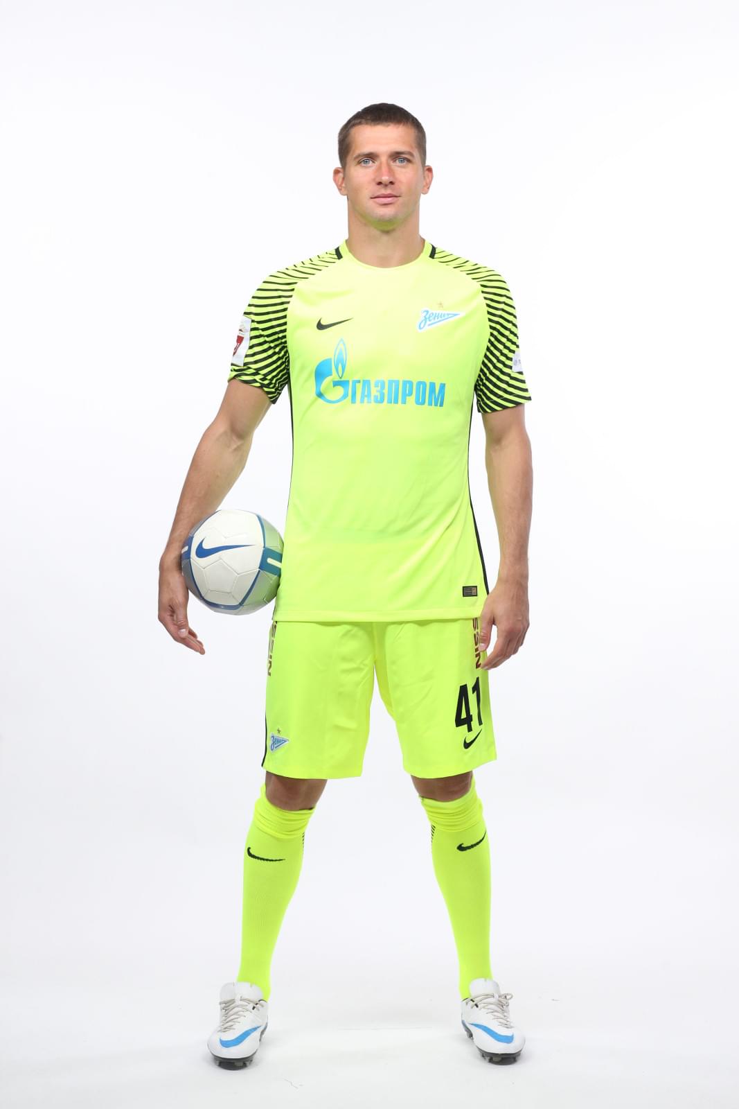 Фотосессия футболистов и тренеров основного состава ФК «Зенит» сезона 2016/2017