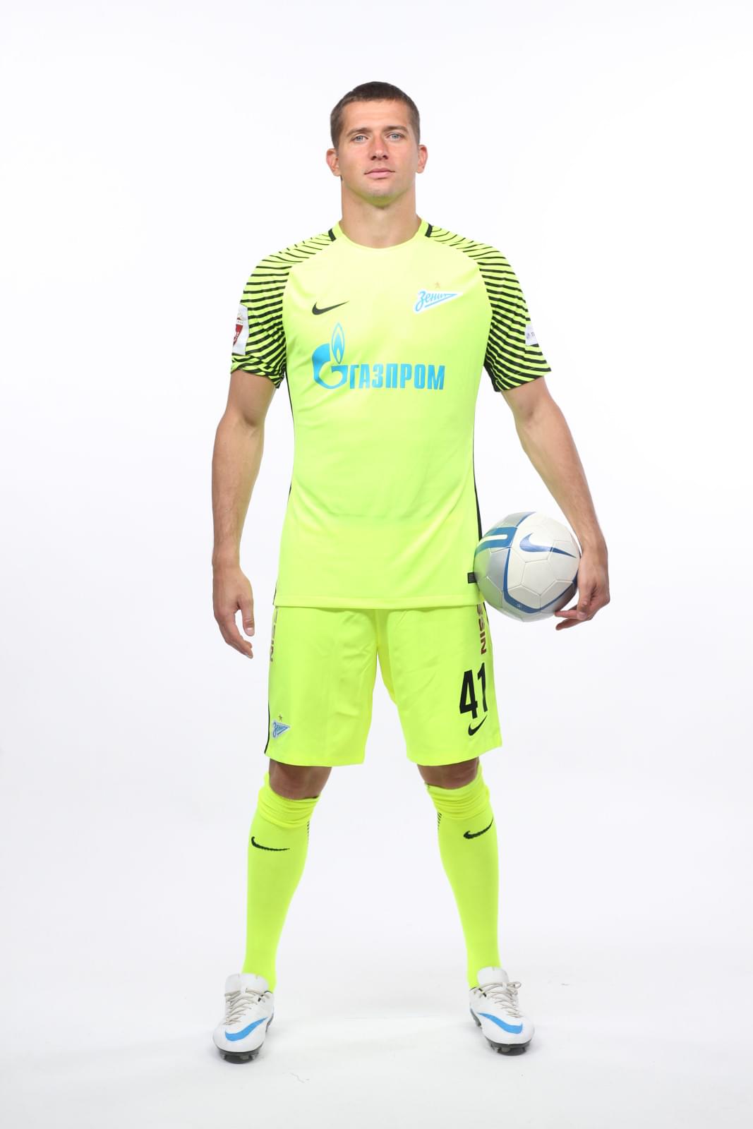 Фотосессия футболистов и тренеров основного состава ФК «Зенит» сезона 2016/2017