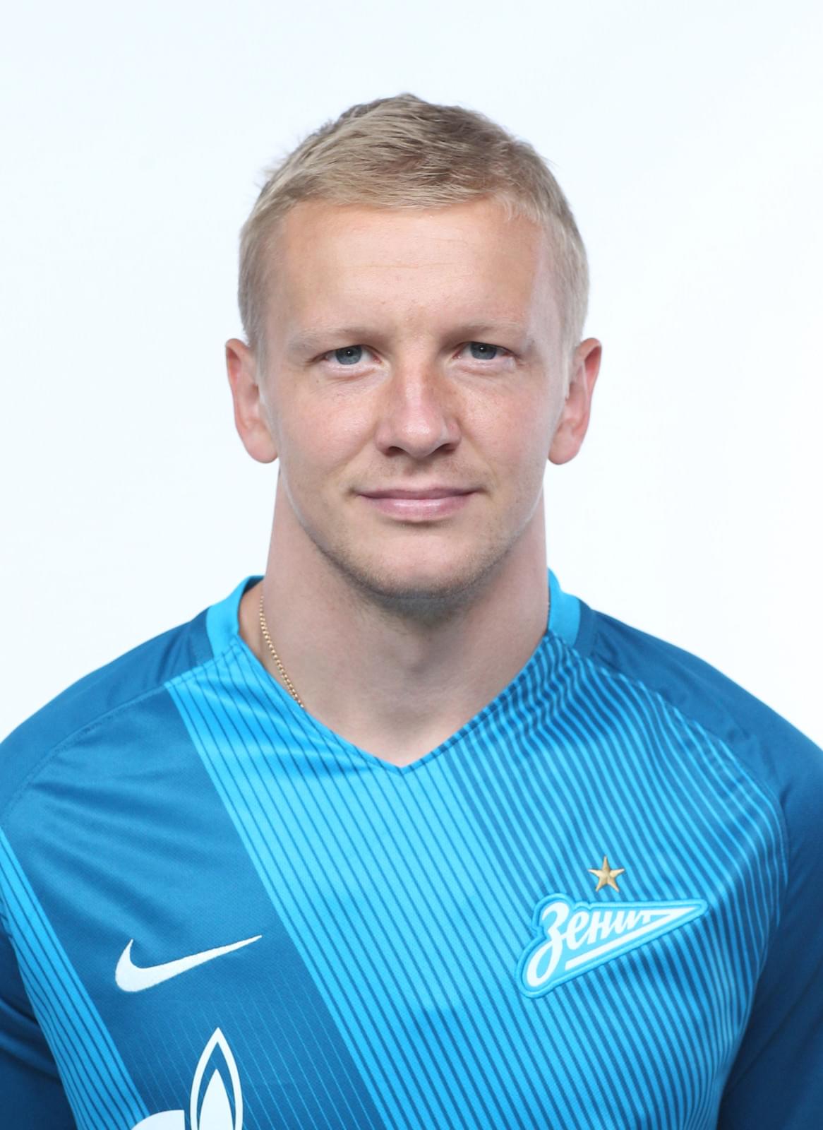 Фотосессия футболистов и тренеров основного состава ФК «Зенит» сезона 2016/2017