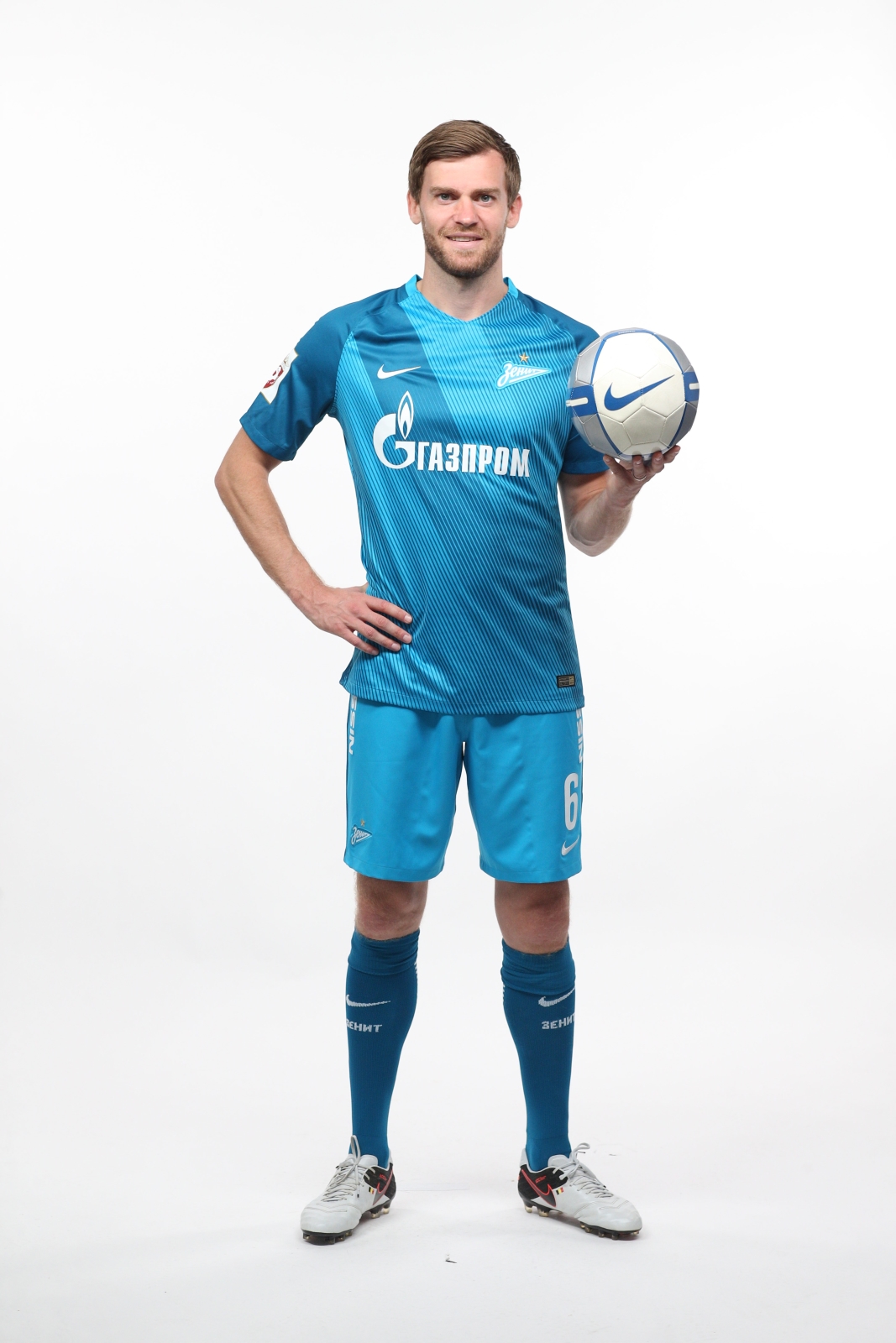 Фотосессия футболистов и тренеров основного состава ФК «Зенит» сезона 2016/2017