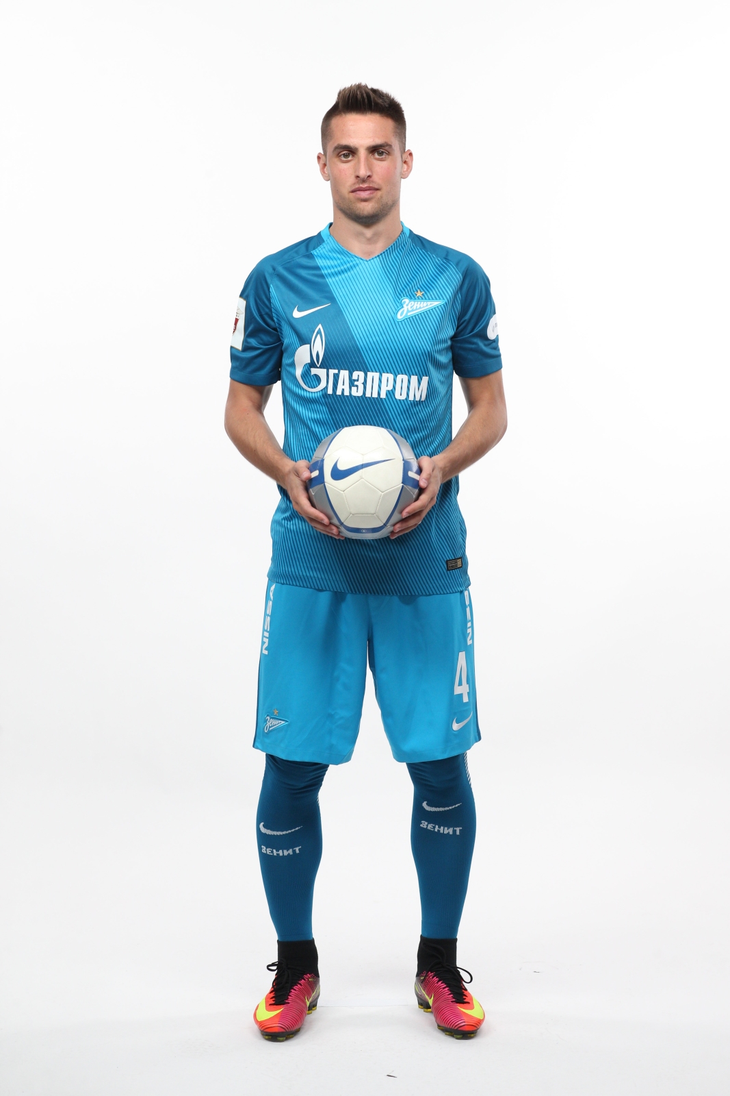 Фотосессия футболистов и тренеров основного состава ФК «Зенит» сезона 2016/2017