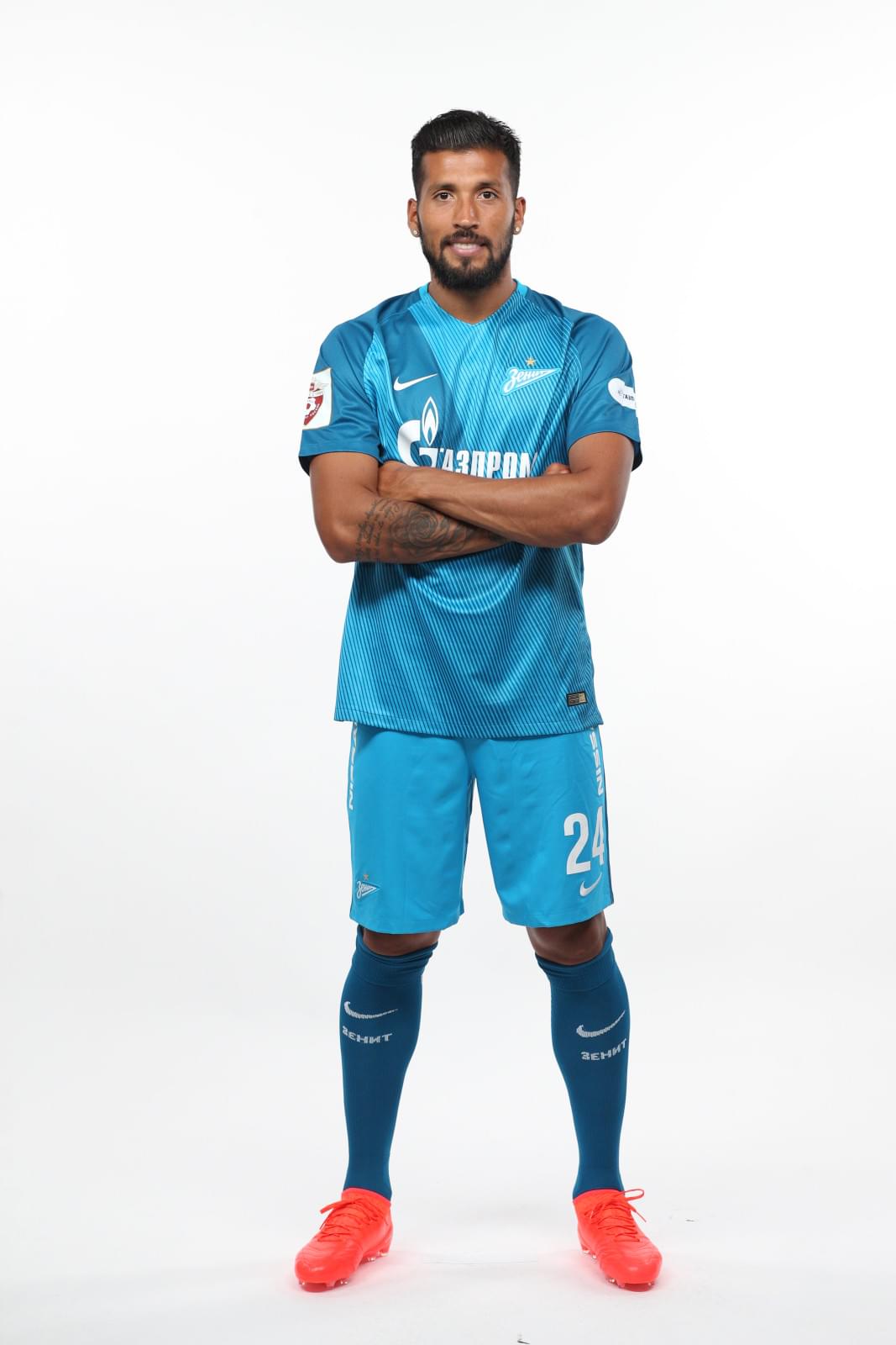 Фотосессия футболистов и тренеров основного состава ФК «Зенит» сезона 2016/2017