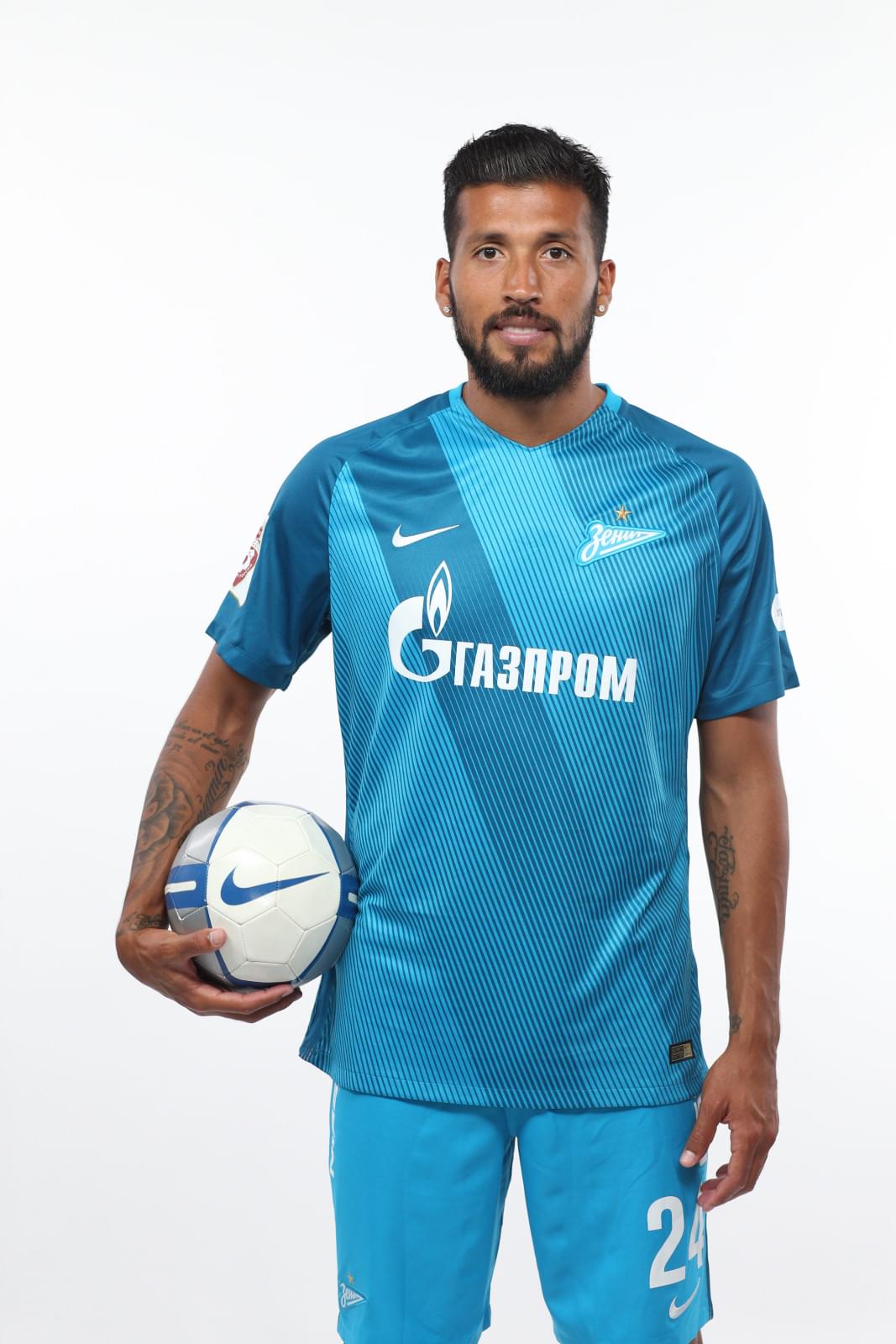 Фотосессия футболистов и тренеров основного состава ФК «Зенит» сезона 2016/2017