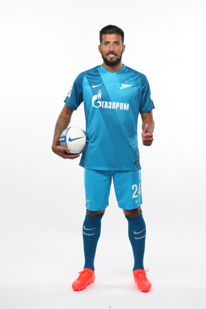 Фотосессия футболистов и тренеров основного состава ФК «Зенит» сезона 2016/2017