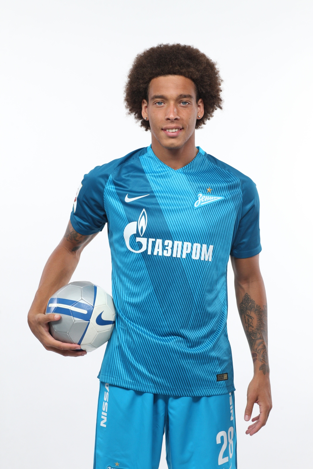 Фотосессия футболистов и тренеров основного состава ФК «Зенит» сезона 2016/2017