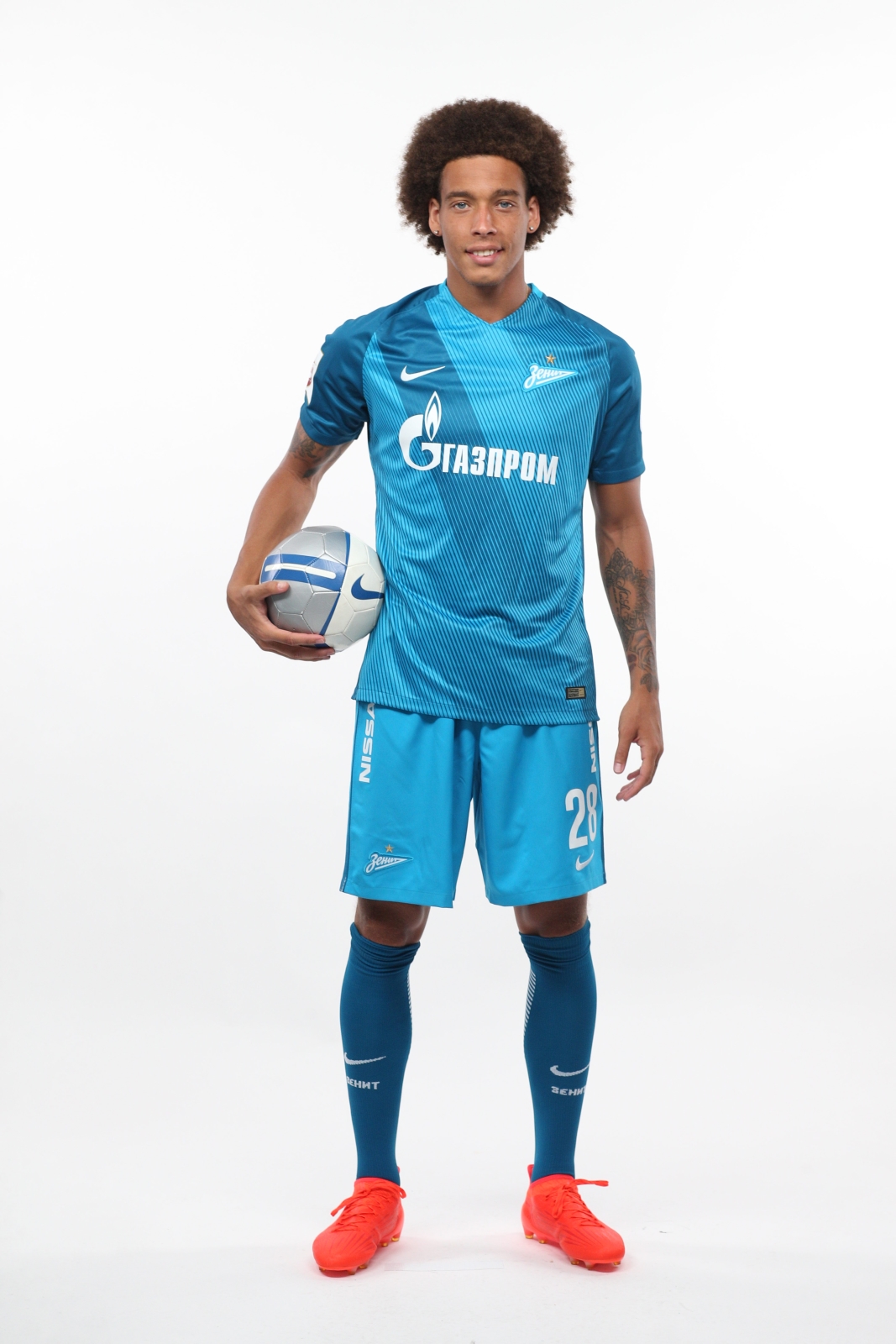 Фотосессия футболистов и тренеров основного состава ФК «Зенит» сезона 2016/2017