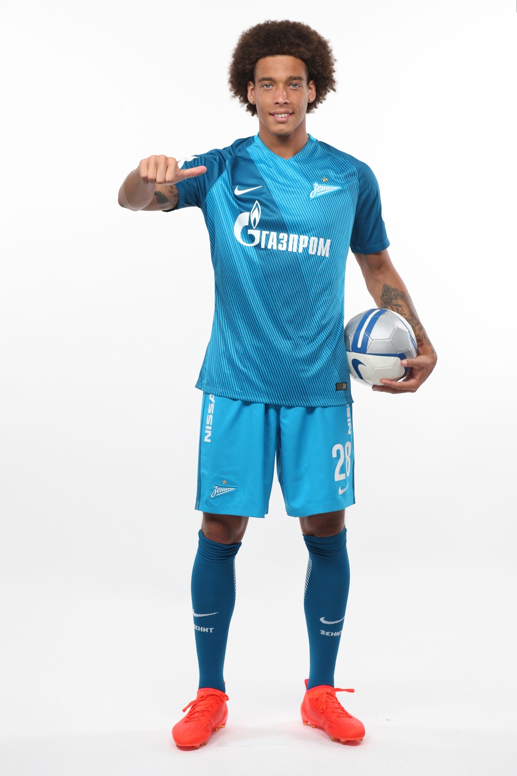 Фотосессия футболистов и тренеров основного состава ФК «Зенит» сезона 2016/2017