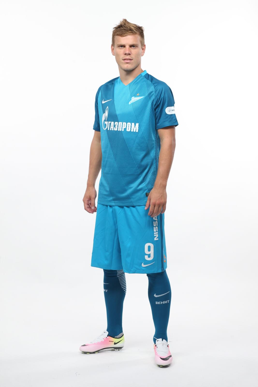 Фотосессия футболистов и тренеров основного состава ФК «Зенит» сезона 2016/2017