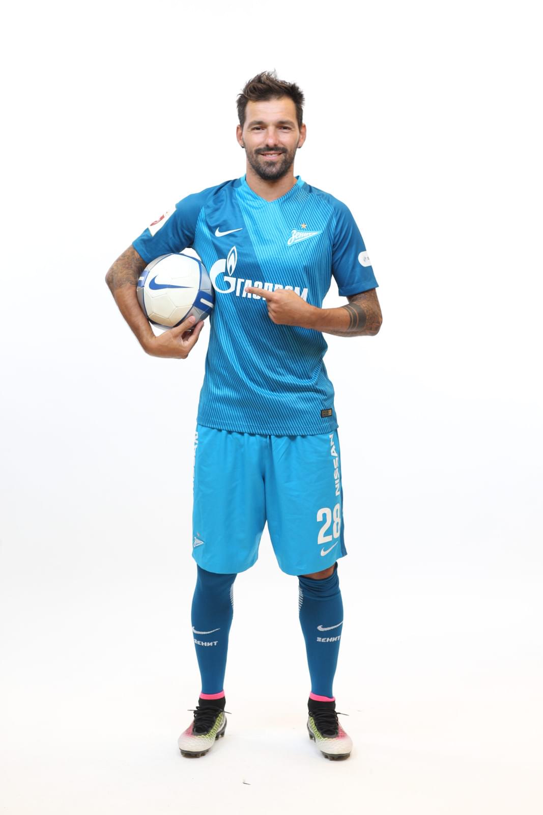 Фотосессия футболистов и тренеров основного состава ФК «Зенит» сезона 2016/2017