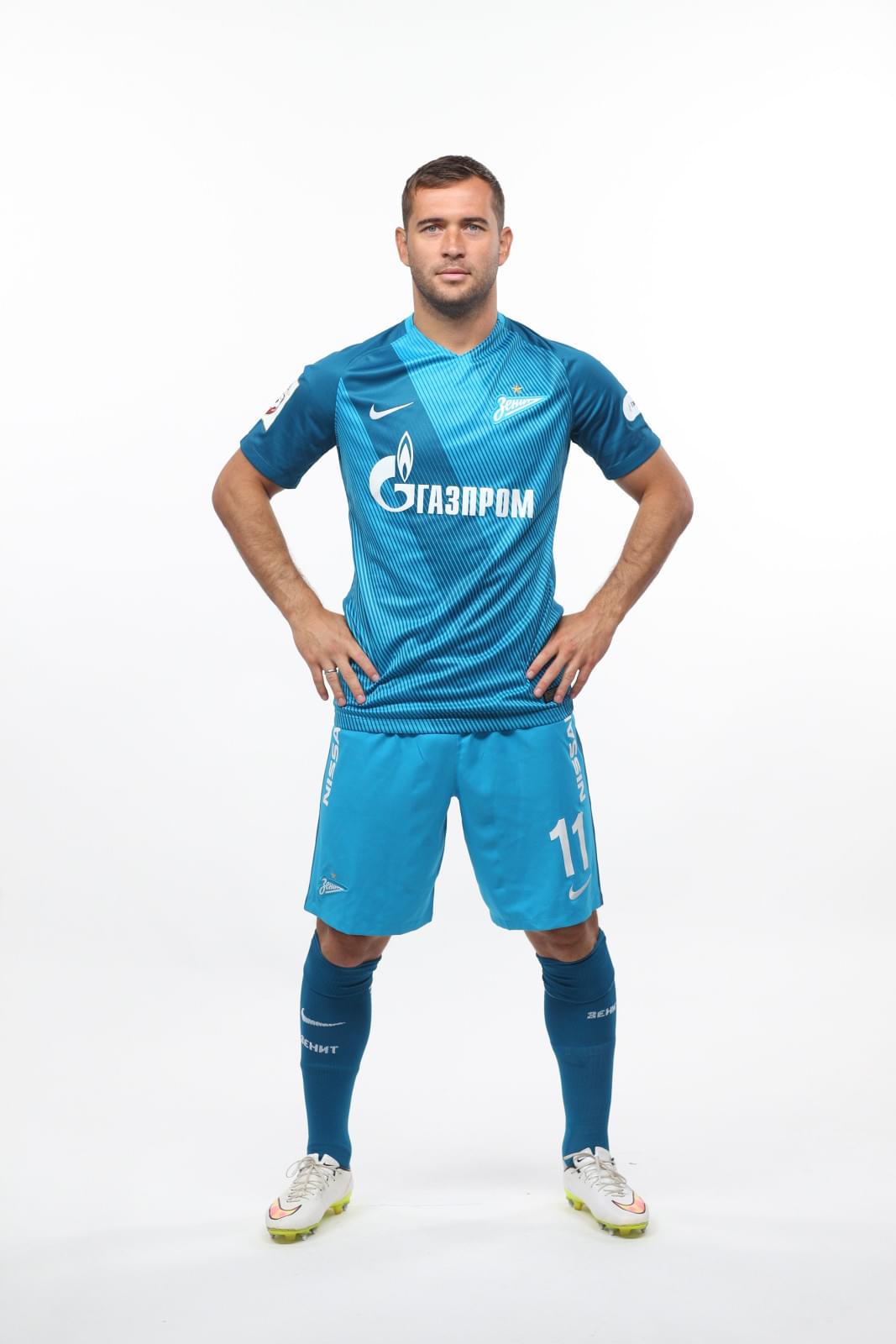 Фотосессия футболистов и тренеров основного состава ФК «Зенит» сезона 2016/2017