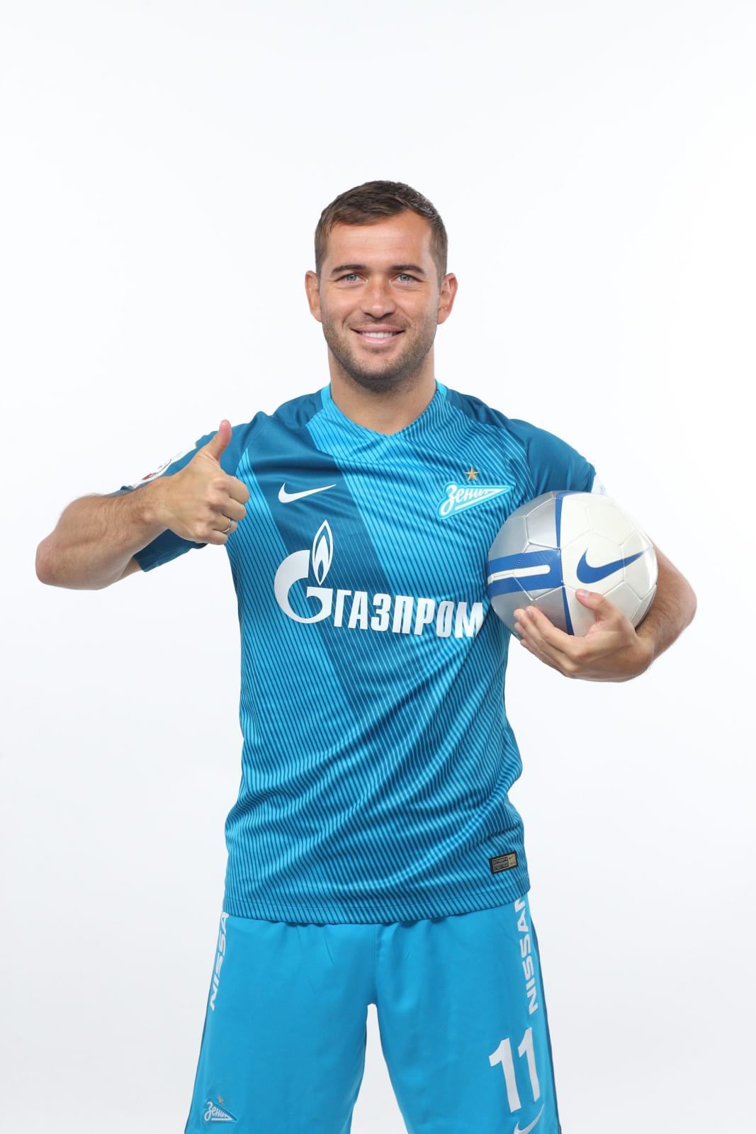 Фотосессия футболистов и тренеров основного состава ФК «Зенит» сезона 2016/2017