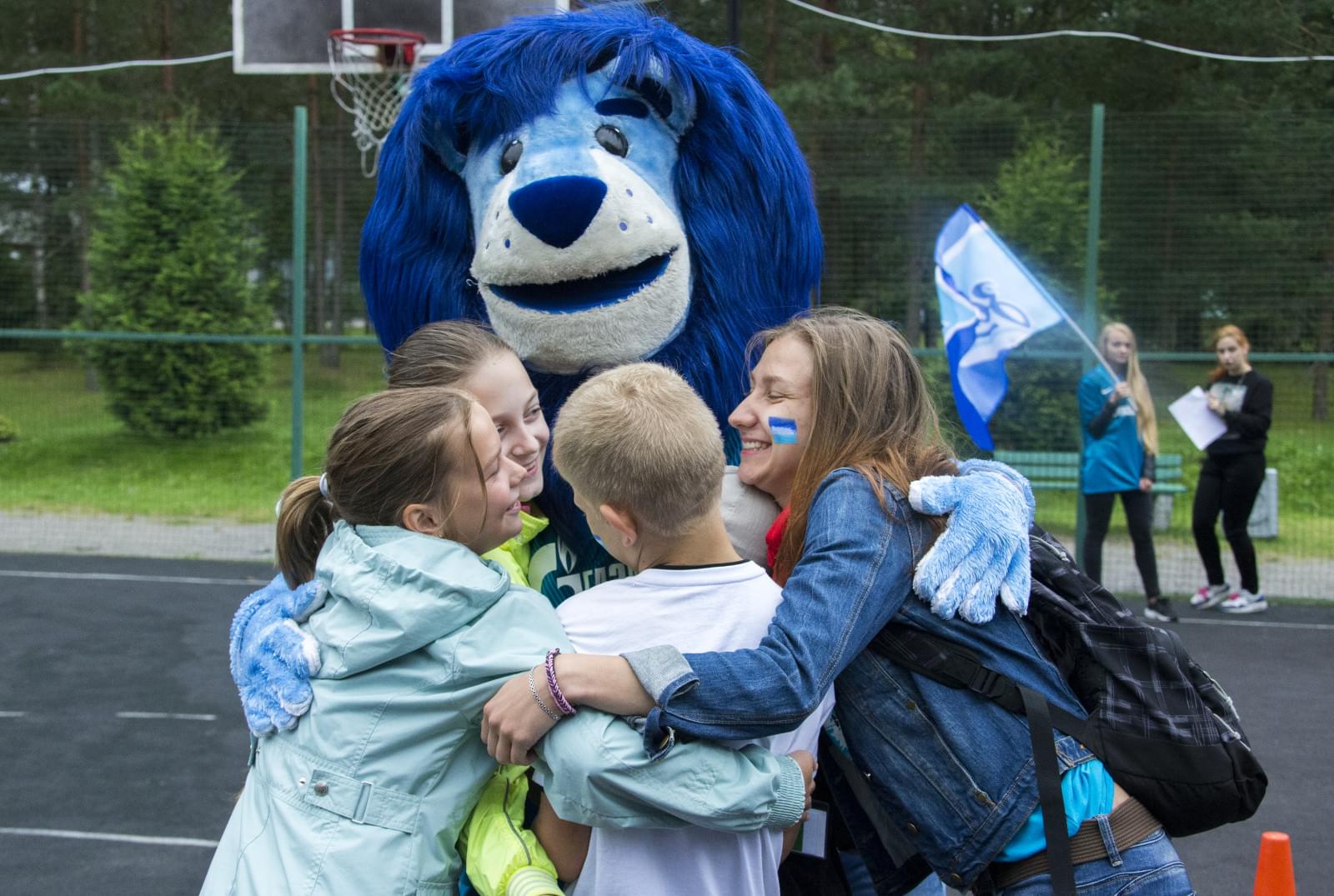 Синегривый Лев посетил детский лагерь «Звездный»