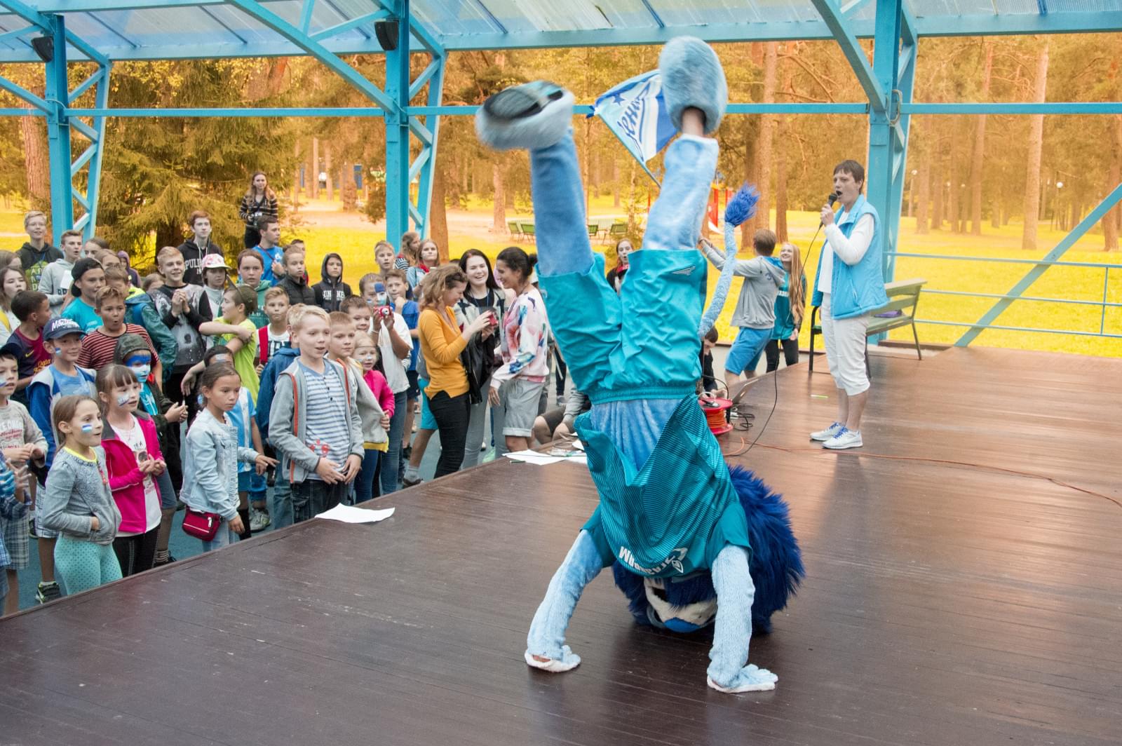 Синегривый Лев посетил детский лагерь «Звездный»