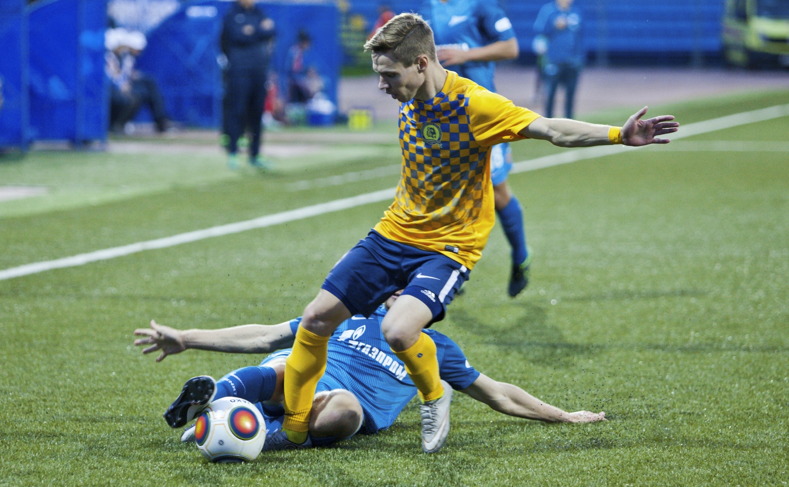 ФОНБЕТ-Первенство России среди клубов ФНЛ, 10-й тур, «Зенит» — «Луч-Энергия»