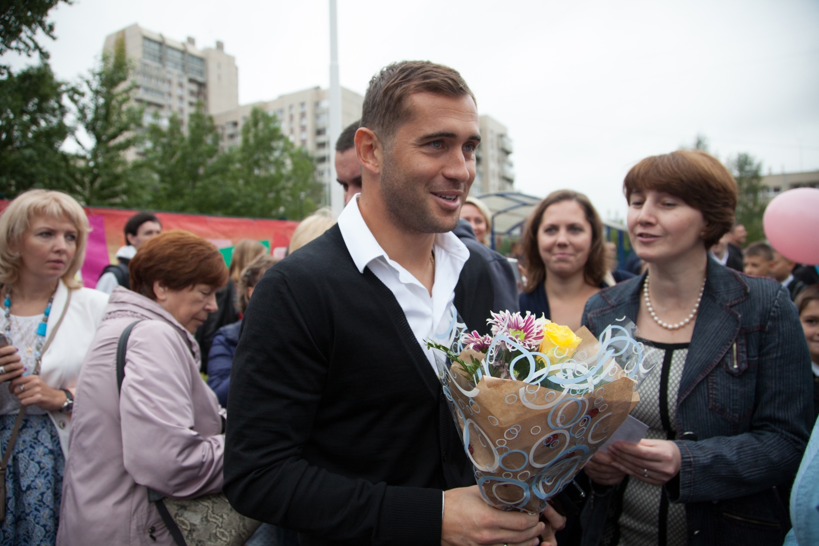 Александр Кержаков и Владимир Казаченок поздравили школьников с Днем знаний