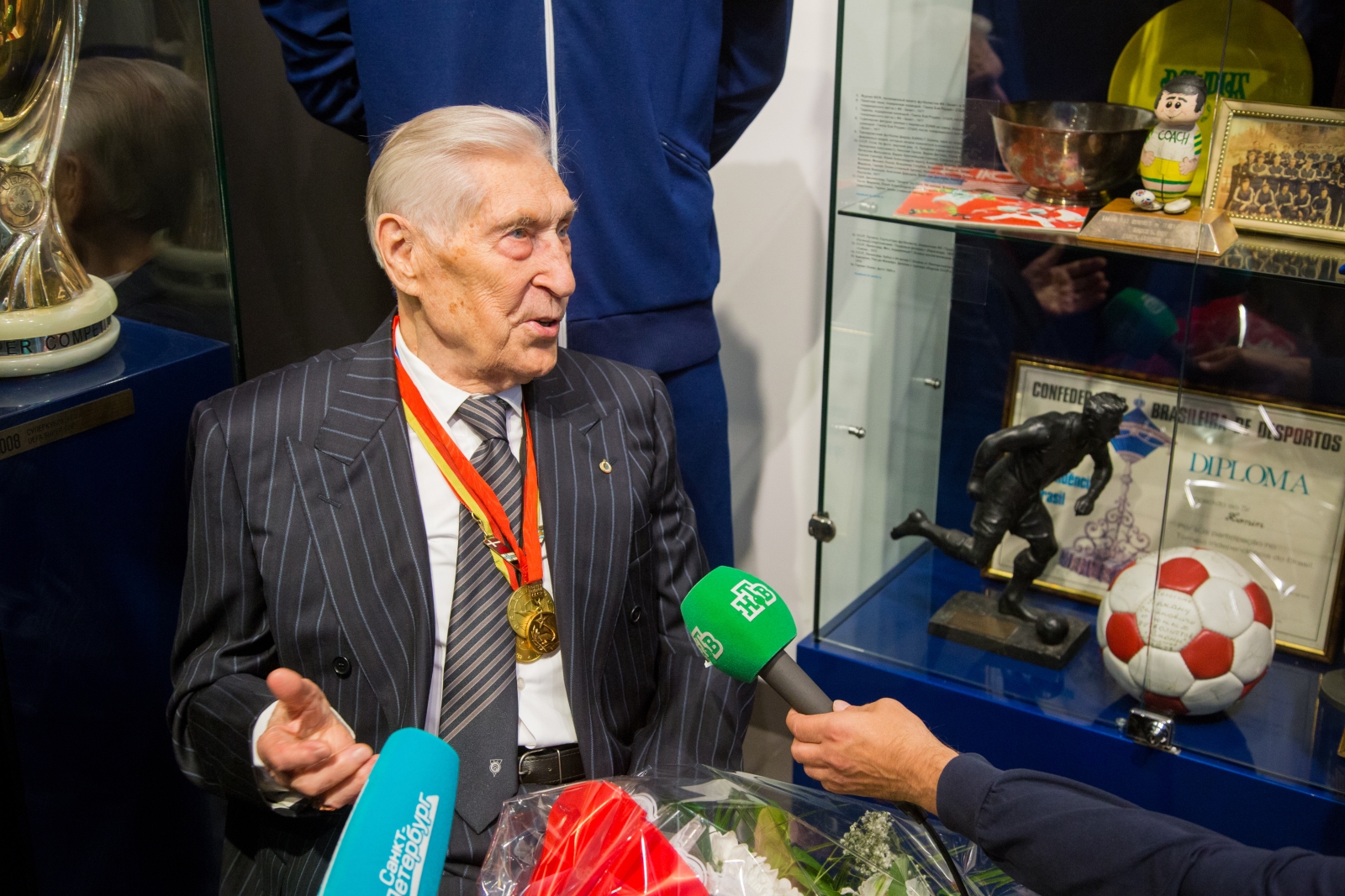 Открытие выставки, посвященной 90-летию Германа Зонина