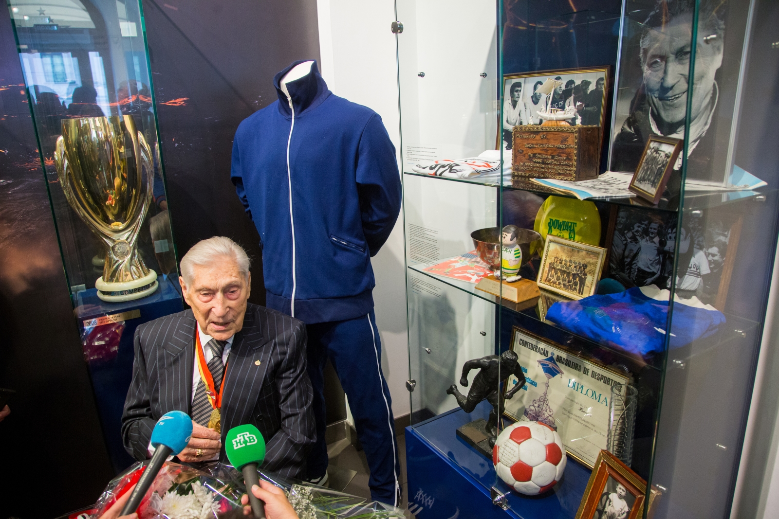 Открытие выставки, посвященной 90-летию Германа Зонина