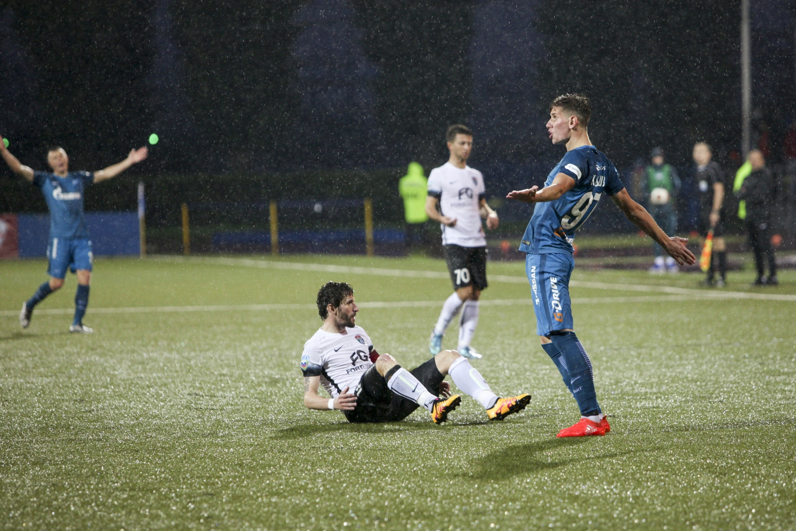 ФОНБЕТ-Первенство России среди клубов ФНЛ, 12-й тур, «Зенит» — «Тосно»