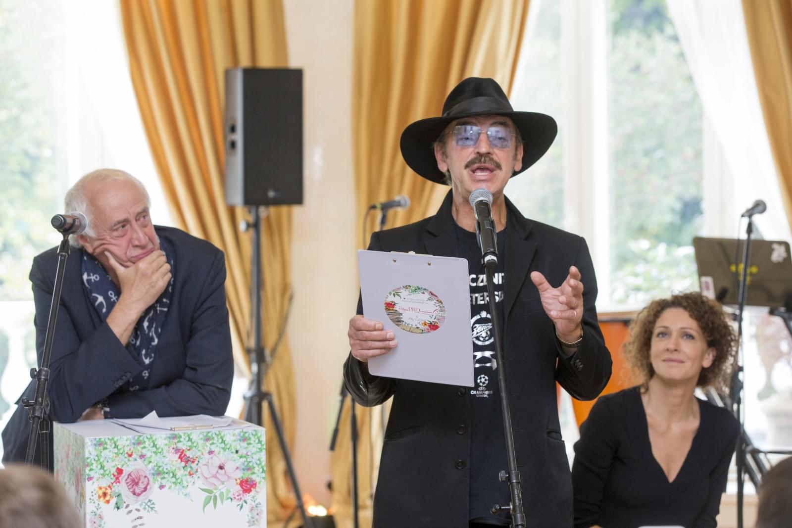 Презентация поэтического проекта #ИграPROчтение