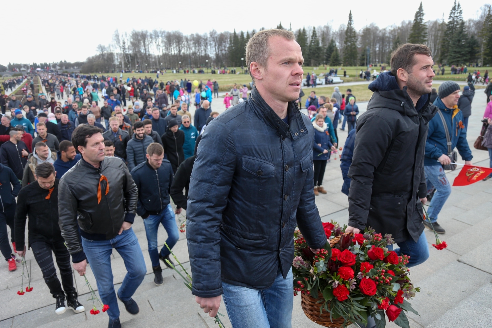 «Зенит» на Пискаревском мемориале