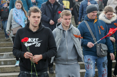 «Зенит» на Пискаревском мемориале