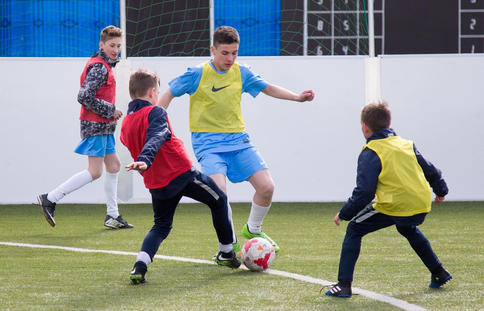 Товарищеский матч между воспитанниками Академии «Зенита» и Детской деревни SOS Пушкин