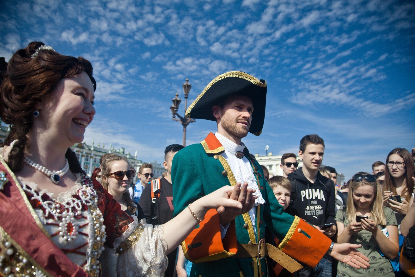 «Давай-давай!»: Николас Ломбертс в образе Петра I вышел на Дворцовую площадь