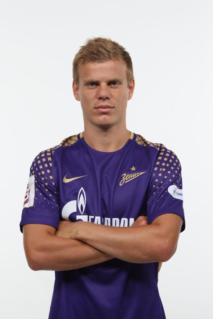 Фотосессия футболистов и тренеров основного состава ФК «Зенит» сезона 2017/2018