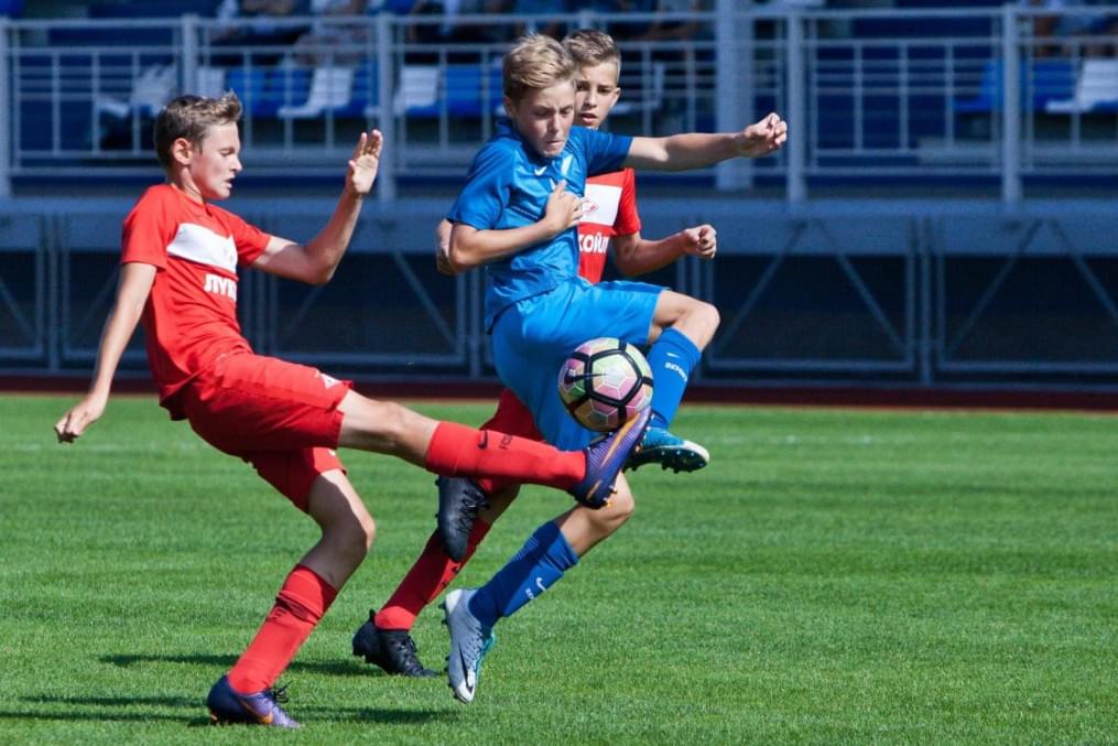 Матч между командами академий «Зенита» и московского «Спартака»