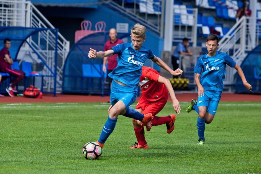 Матч между командами академий «Зенита» и московского «Спартака»