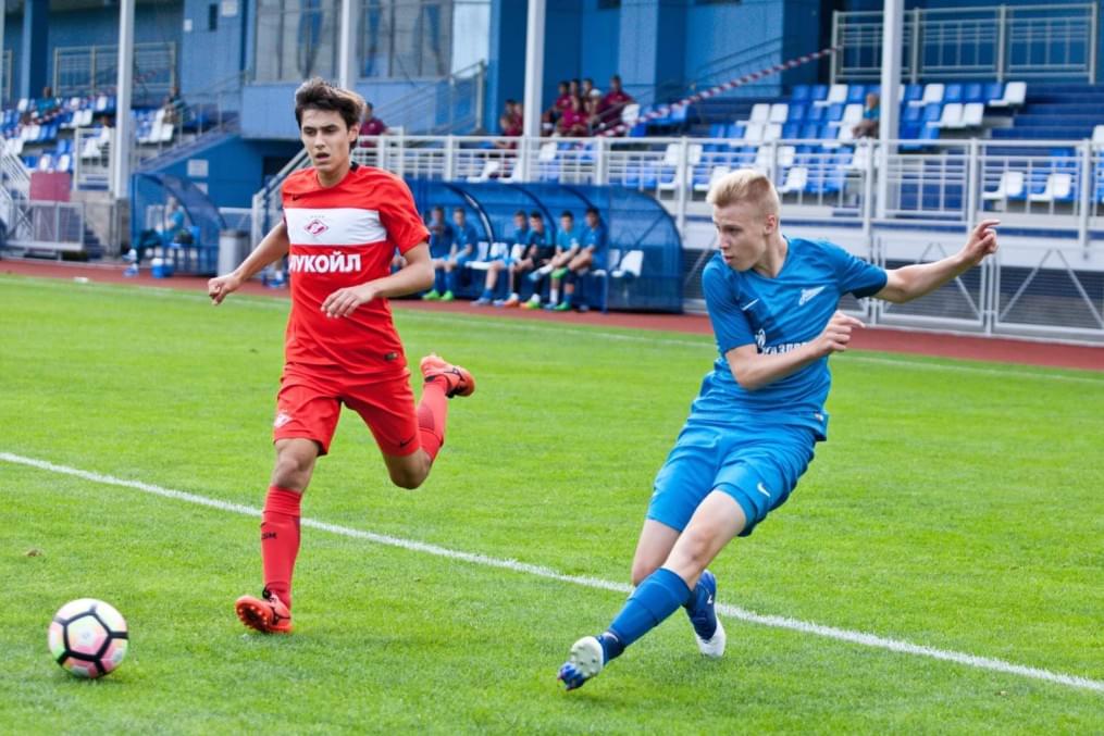 Матч между командами академий «Зенита» и московского «Спартака»