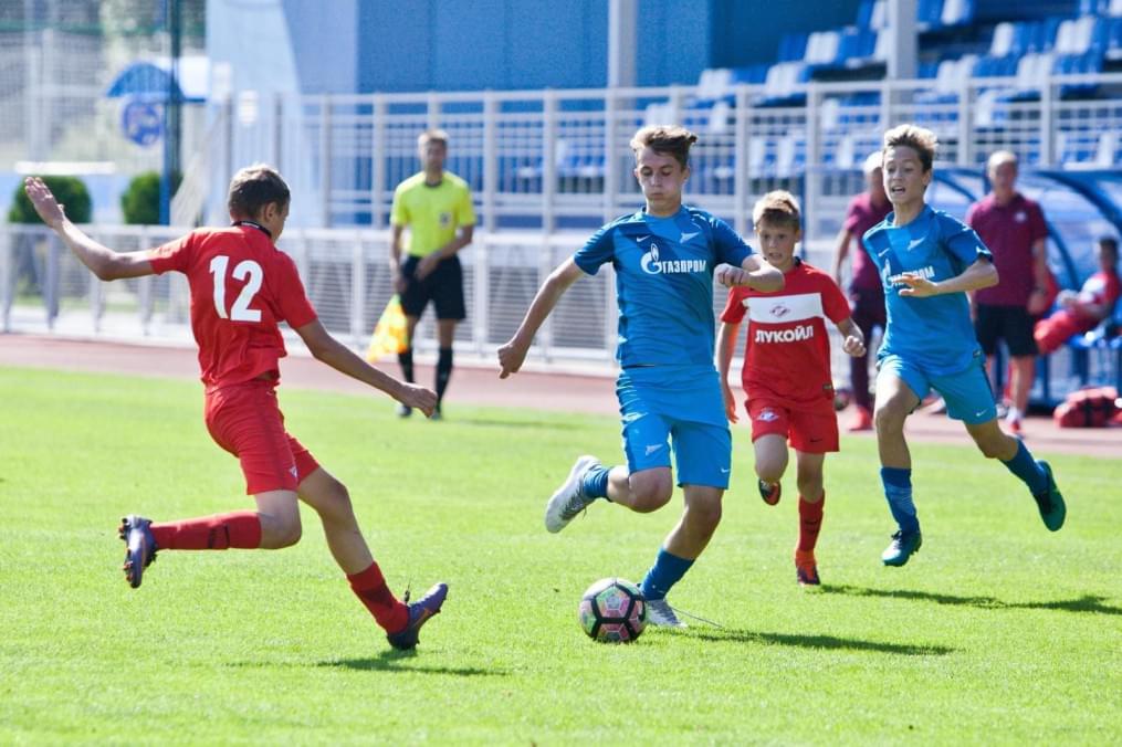 Матч между командами академий «Зенита» и московского «Спартака»