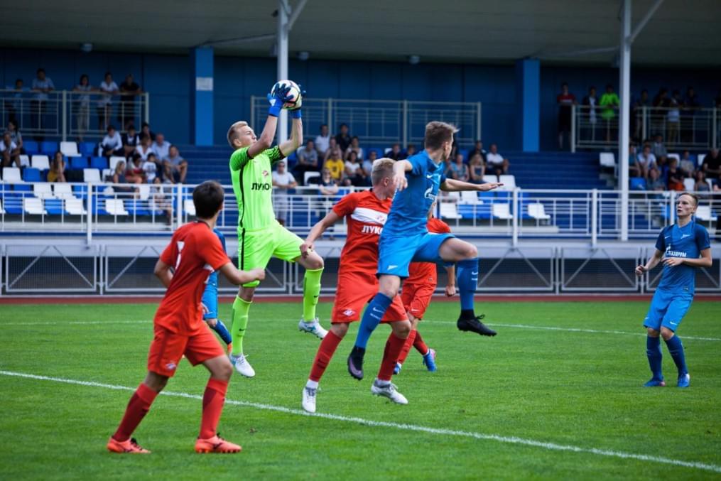 Матч между командами академий «Зенита» и московского «Спартака»