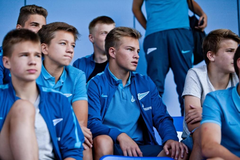 Матч между командами академий «Зенита» и московского «Спартака»