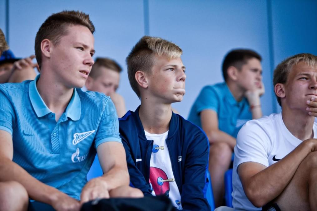 Матч между командами академий «Зенита» и московского «Спартака»