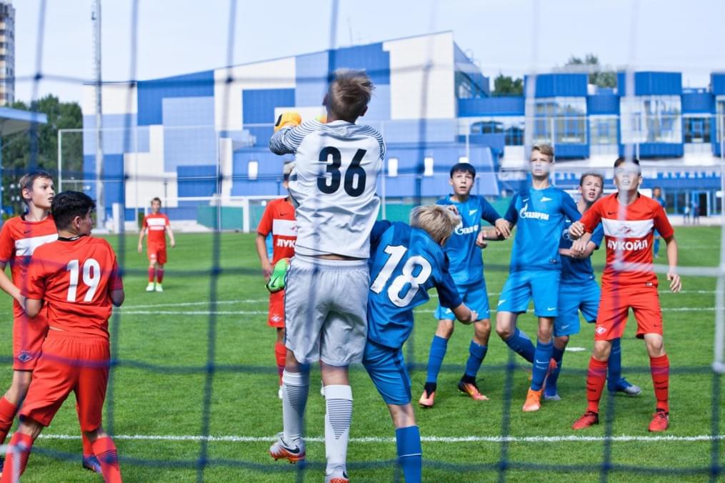 Матч между командами академий «Зенита» и московского «Спартака»