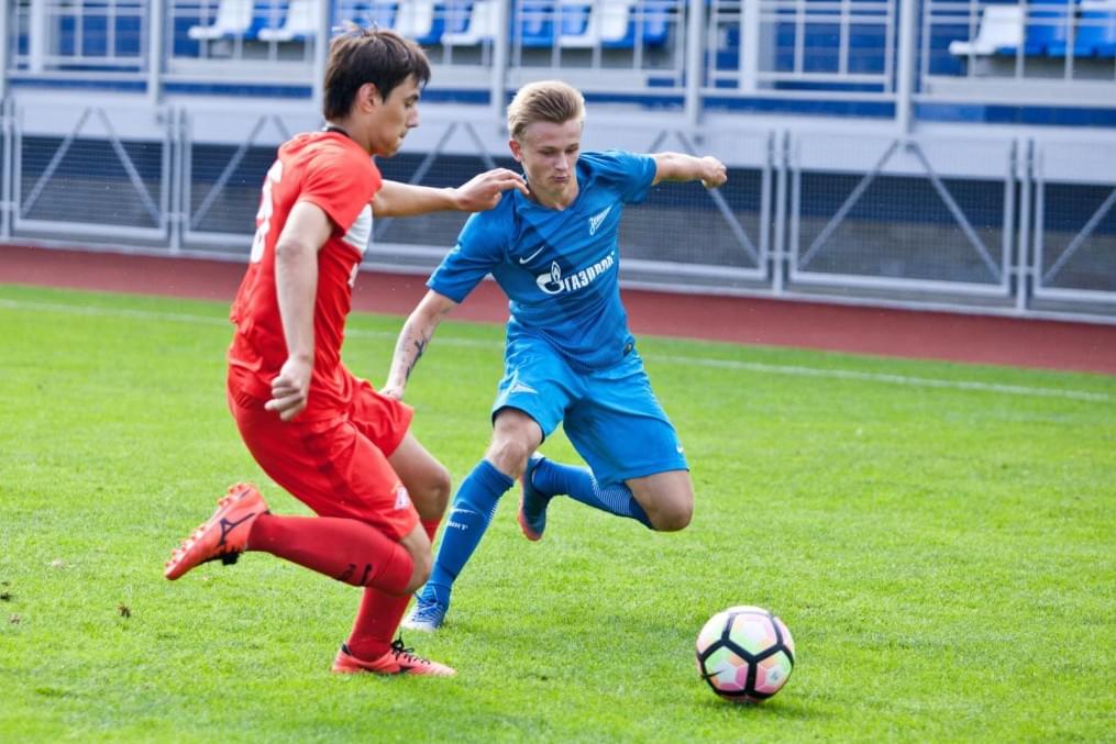 Матч между командами академий «Зенита» и московского «Спартака»