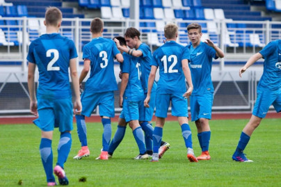 Матч между командами академий «Зенита» и московского «Спартака»