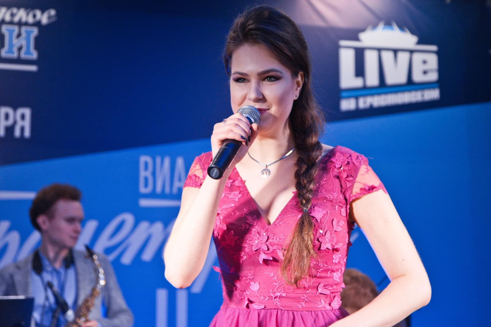 «Live на Крестовском»: выступление ВИА «Пролетарское танго»