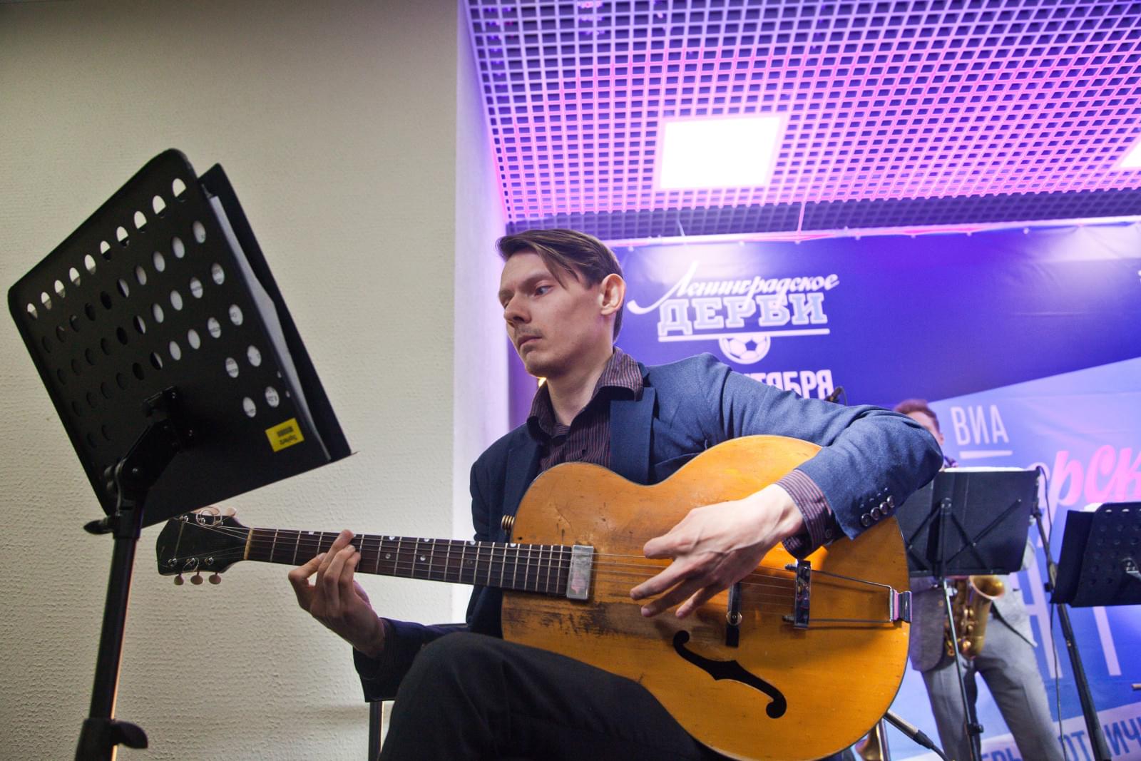 «Live на Крестовском»: выступление ВИА «Пролетарское танго»