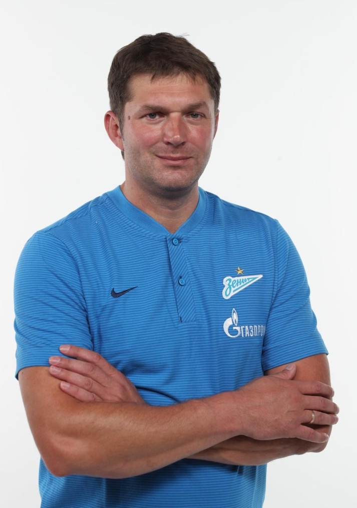 Фотосессия тренерского штаба и персонала ФК «Зенит» сезона 2017/2018