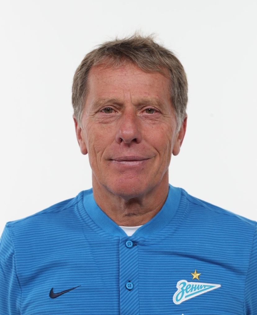 Фотосессия тренерского штаба и персонала ФК «Зенит» сезона 2017/2018