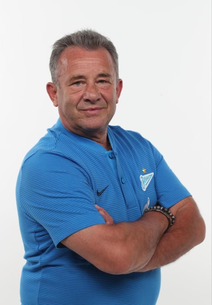 Фотосессия тренерского штаба и персонала ФК «Зенит» сезона 2017/2018